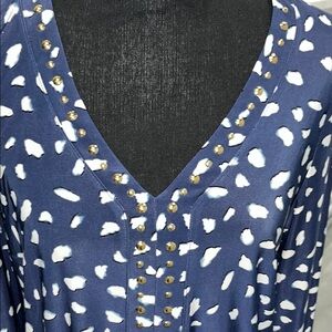 Elegant Navy and White Patterned Blouse size medium I-N-C